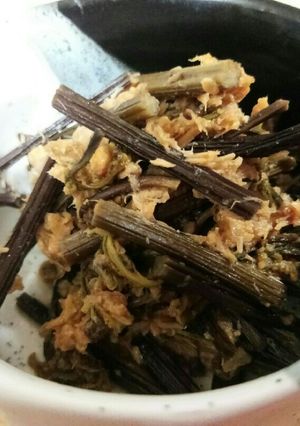 わらびと鮭缶の炒め煮-レシピのメイン写真