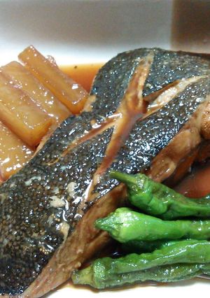 子持ちカレイ煮付け：あめ色大根添え-レシピのメイン写真