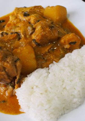 ココナッツが効いてるチキンカレー-レシピのメイン写真