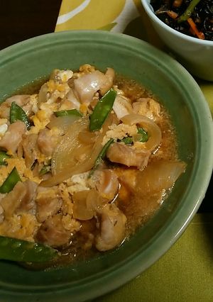 鶏肉と新玉ねぎの卵とじ-レシピのメイン写真