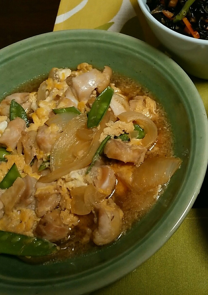 鶏肉と新玉ねぎの卵とじ-レシピのメイン写真
