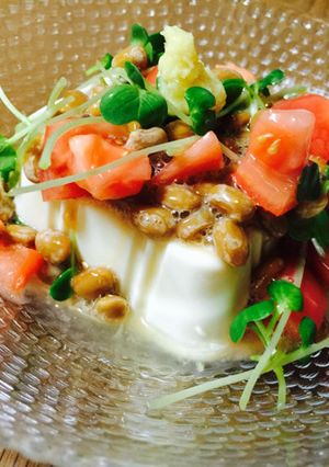 暑い季節にぴったり☆納豆とトマトの冷奴-レシピのメイン写真