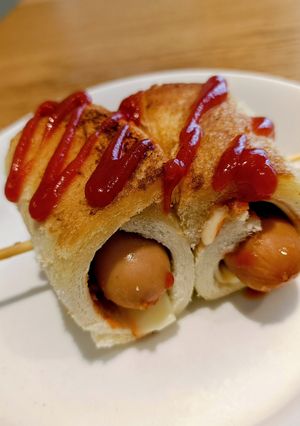 揚げ焼き!食パンでウインナーチーズドッグ-レシピのメイン写真