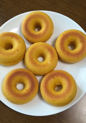 混ぜて焼くだけ！かぼちゃドーナッツ-レシピのメイン写真