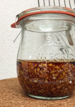 簡単便利！すぐに使えるニンニクの醤油漬け-レシピのメイン写真