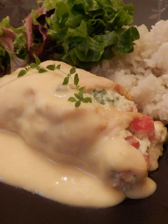 チキンのリコッタトマト詰め〜チーズソース-レシピのメイン写真