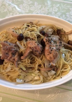 ピリ辛バジルパスタの鶏肉ソテーのせ-レシピのメイン写真