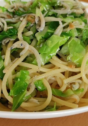 キャベツとシラスのペペロンチーノ-レシピのメイン写真