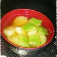 定番のお味噌汁をいんげんで♪