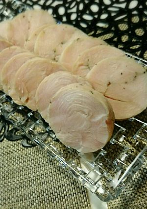 簡単☆しっとり鶏胸肉の鶏ハム-レシピのメイン写真