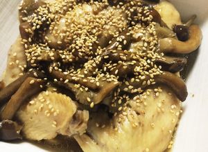 鶏手羽先肉となめこの麺つゆで簡単煮✩-レシピのメイン写真