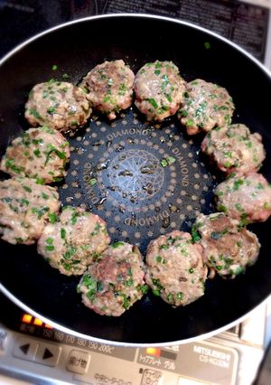 ♡にんにく餃子風肉団子♡お弁当にも！-レシピのメイン写真