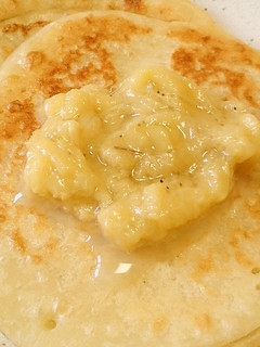 ヨーグルトパンケーキ☆バナナソース添え-レシピのメイン写真