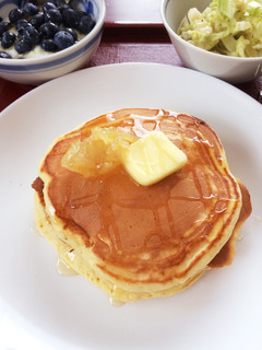 1人朝ごはん☆ふんわりホットケーキ-レシピのメイン写真