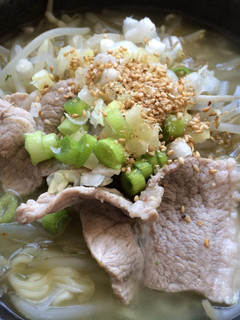 鉄鍋ラーメン(インスタントラーメン)-レシピのメイン写真