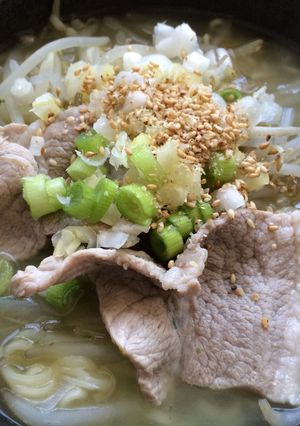 鉄鍋ラーメン（インスタントラーメン）-レシピのメイン写真