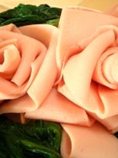 薔薇な魚肉ソーセージ・*:・(人´∀`)-レシピのメイン写真