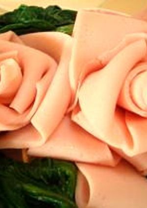 薔薇な魚肉ソーセージ・*:・(人´∀｀)-レシピのメイン写真