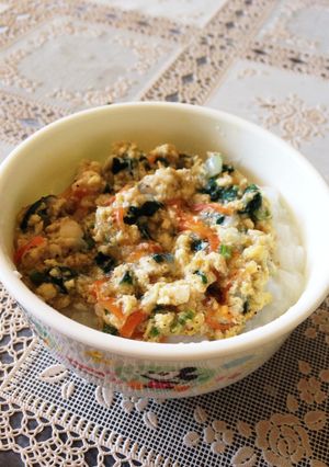 離乳食後期 彩り親子丼-レシピのメイン写真