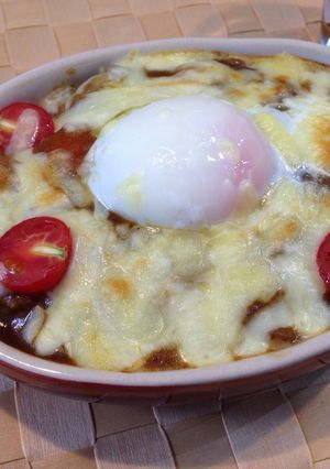 温泉卵がとろ〜り✨残りカレーで焼きカレー-レシピのメイン写真