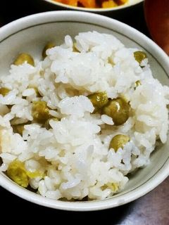 昆布茶で簡単グリンピースご飯-レシピのメイン写真