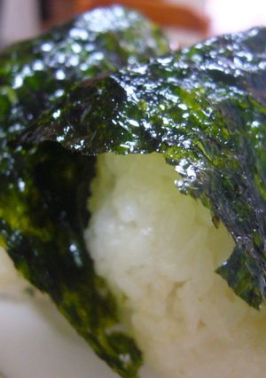 ごま油で韓国おにぎり♪-レシピのメイン写真