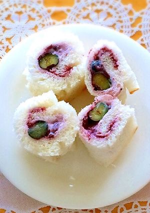 食パンで♡ ロールケーキ♪-レシピのメイン写真