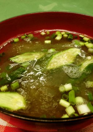 注ぐだけ!オクラととろろ昆布のすまし汁♪-レシピのメイン写真