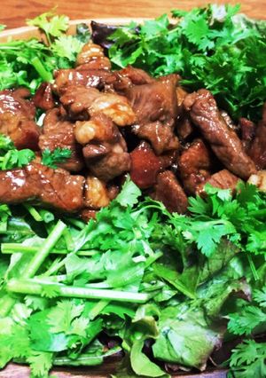 パクチーとラム肉！うま～豚丼のタレで！-レシピのメイン写真