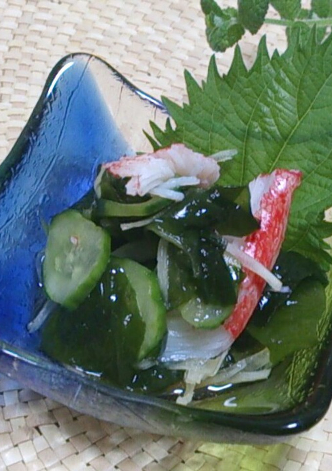 ワカメと玉葱と胡瓜の蟹酢和え-レシピのメイン写真