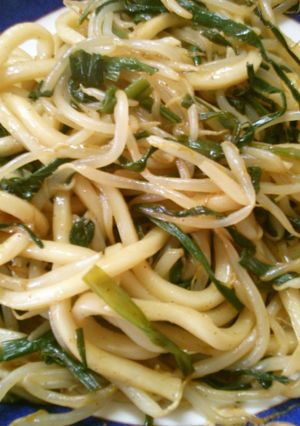 ランチ♪もやしとニラのオイスター焼うどん-レシピのメイン写真