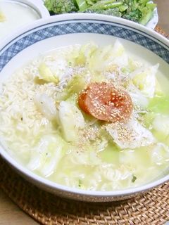 しらすキャベツオリーブ油炒めで塩ラーメン-レシピのメイン写真