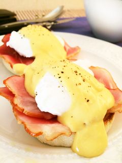 週末のエッグベネディクト•ブランチ-レシピのメイン写真