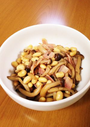 簡単一品♡ 大豆とベーコンの醤油炒め-レシピのメイン写真