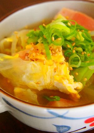 ベーコンとたっぷり野菜のコンソメスープ-レシピのメイン写真