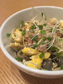 ベーコンとシメジの炒り豆腐-レシピのメイン写真