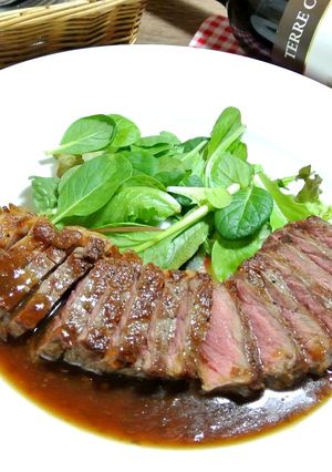 〈裏ワザ〉失敗しないステーキの焼き方。-レシピのメイン写真