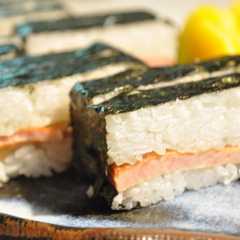 รูปของ 加奈のスパムおにぎり