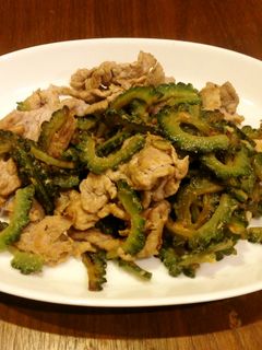 ゴーヤと豚こま肉の味噌炒め-レシピのメイン写真