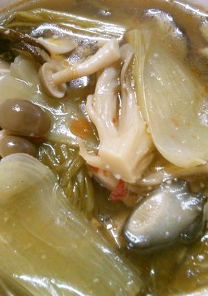 簡単チンゲン菜　きのこのピリ辛中華スープ-レシピのメイン写真