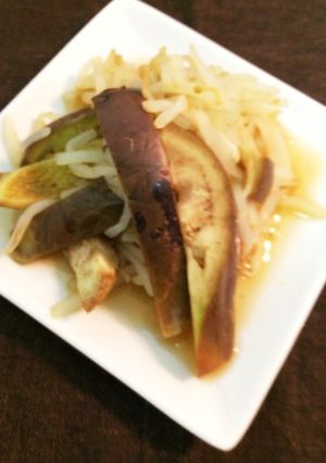 簡単＊茄子ともやしの梅肉和-レシピのメイン写真