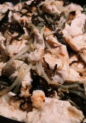 フライパンごとドン！むね肉蒸し鍋-レシピのメイン写真