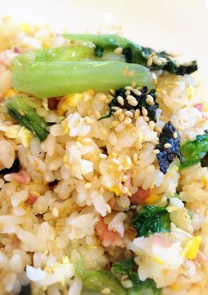 ランチ→ツナ油でガーリックなレタス炒飯♪-レシピのメイン写真