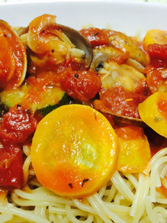 アサリとズッキーニのトマトソースパスタ-レシピのメイン写真