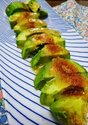 簡単ベジつま!アボカドの味噌漬け焼き-レシピのメイン写真