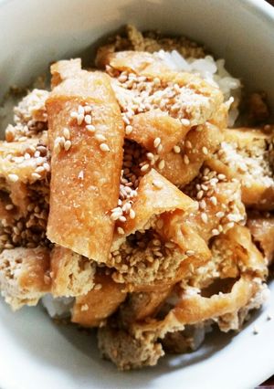 簡単★ズボラ飯★甘辛おあげのおいなり丼-レシピのメイン写真