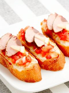 鰹とトマトのブルスケッタ-レシピのメイン写真