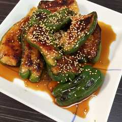 รูปของ ピーマンの肉詰め☆照り焼き☆鶏ひき肉