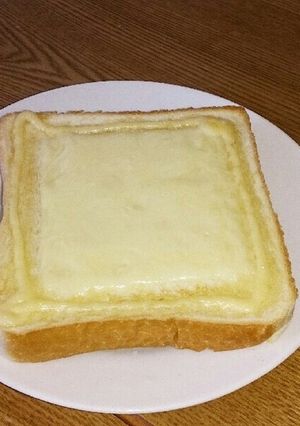 朝食にお手軽!! チーズマヨトースト-レシピのメイン写真