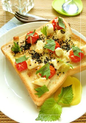 ミニトマ×クリチの梅わさびトースト-レシピのメイン写真